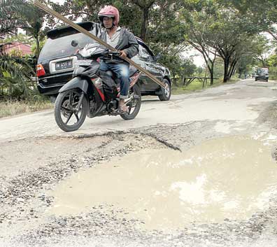 Miris..Anggaran Perbaikan Jalan di Pemko Turun Drastis